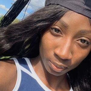 Meet your Posher, Joy